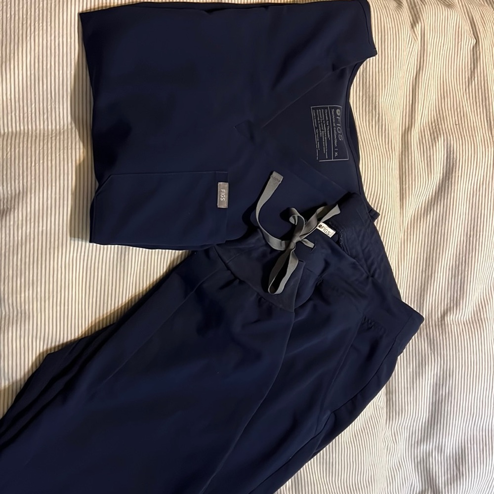 Figs Navy💙Scrub Set XL
